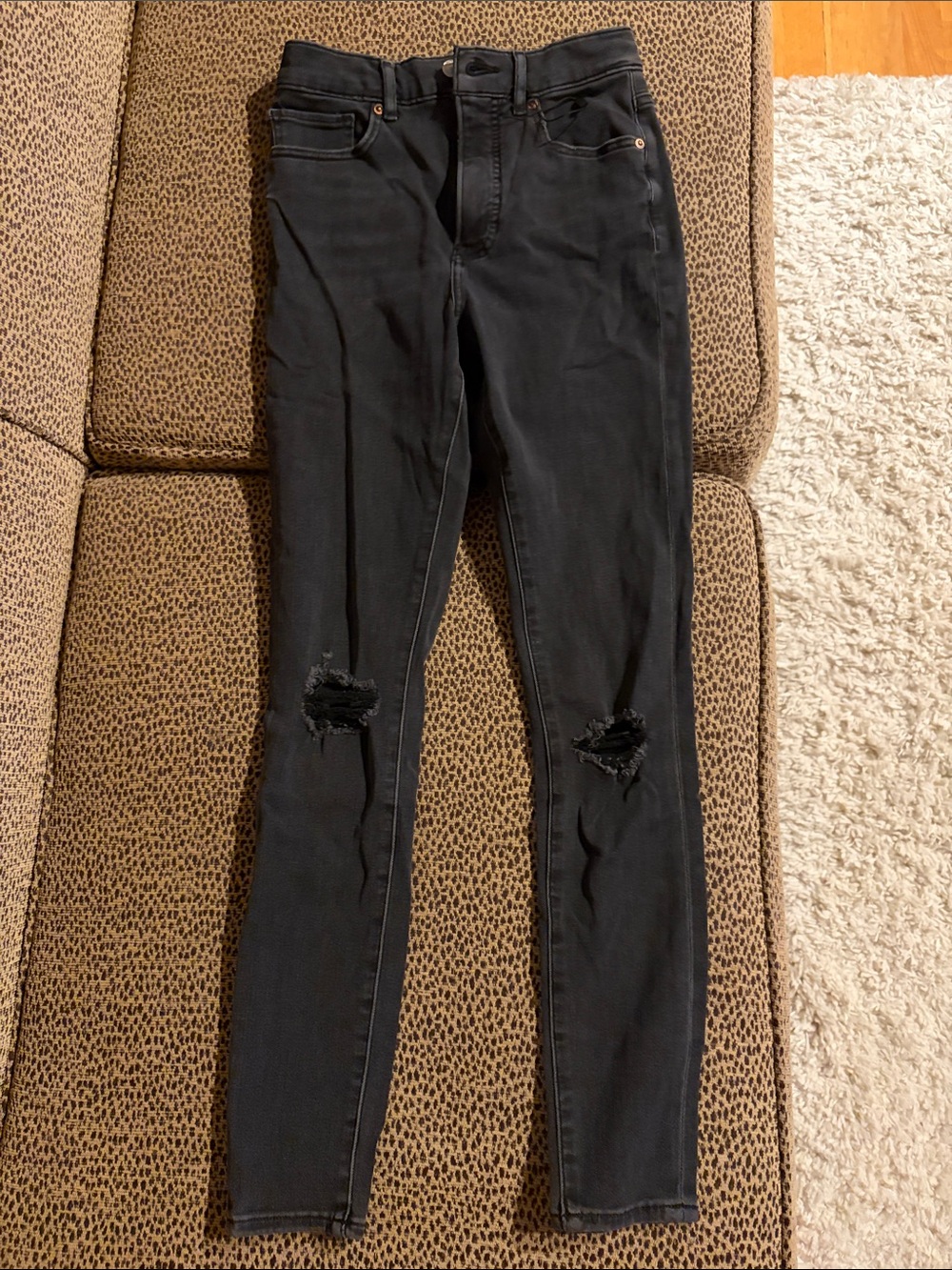 Express Women's Black Distressed Skinny Jeans